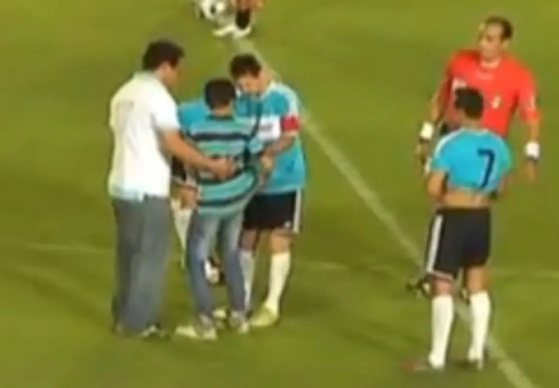 El argentino hizo vibrar a la afición mexicana que se presentó en el estadio para ovacionarlo. Foto: Captura de pantalla.