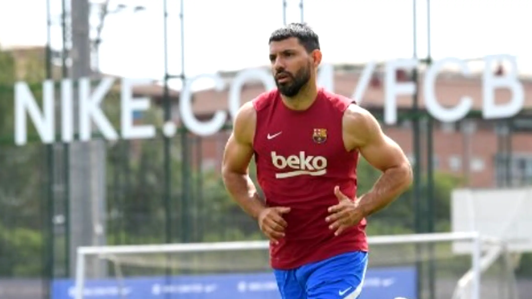 Agüero en entrenamiento con el Barça - @kunaguero