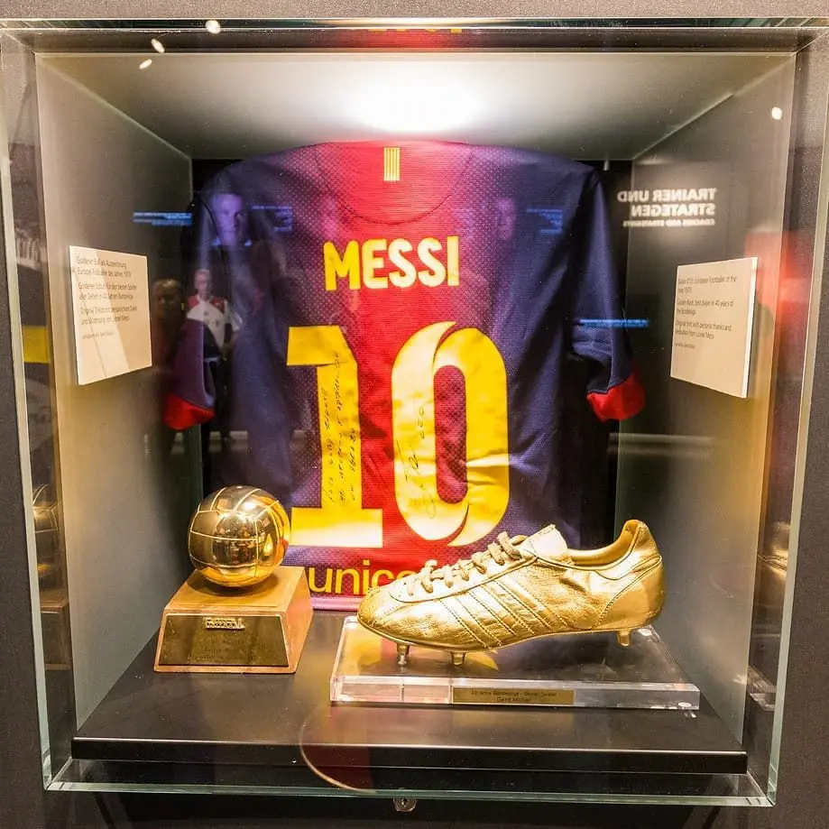 La playera de Messi se exhibe en el museo del Bayern Múnich-Pinterest