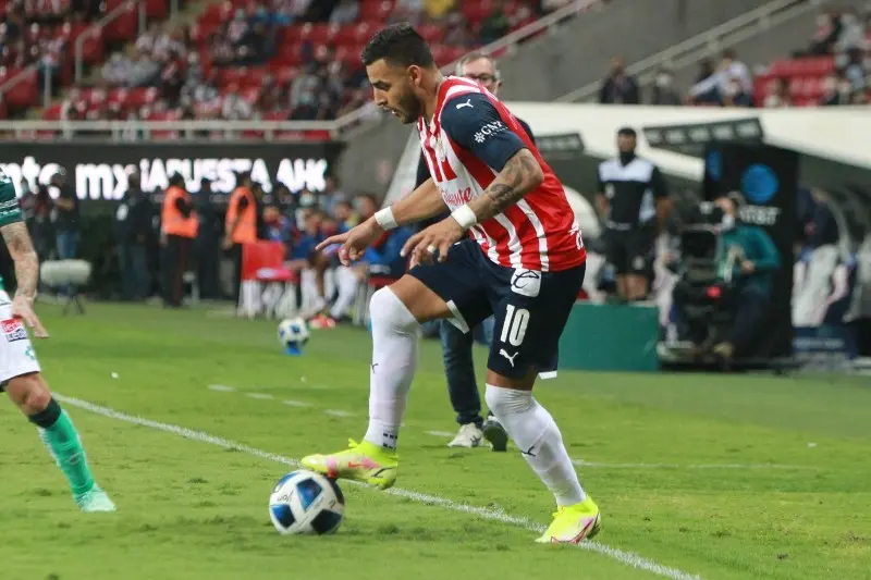 Alexis Vega en el Chivas vs León - Facebook Chivas