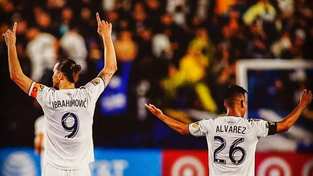 'Ibra' y 'Efra' en un juego con Galaxy - @efra_26