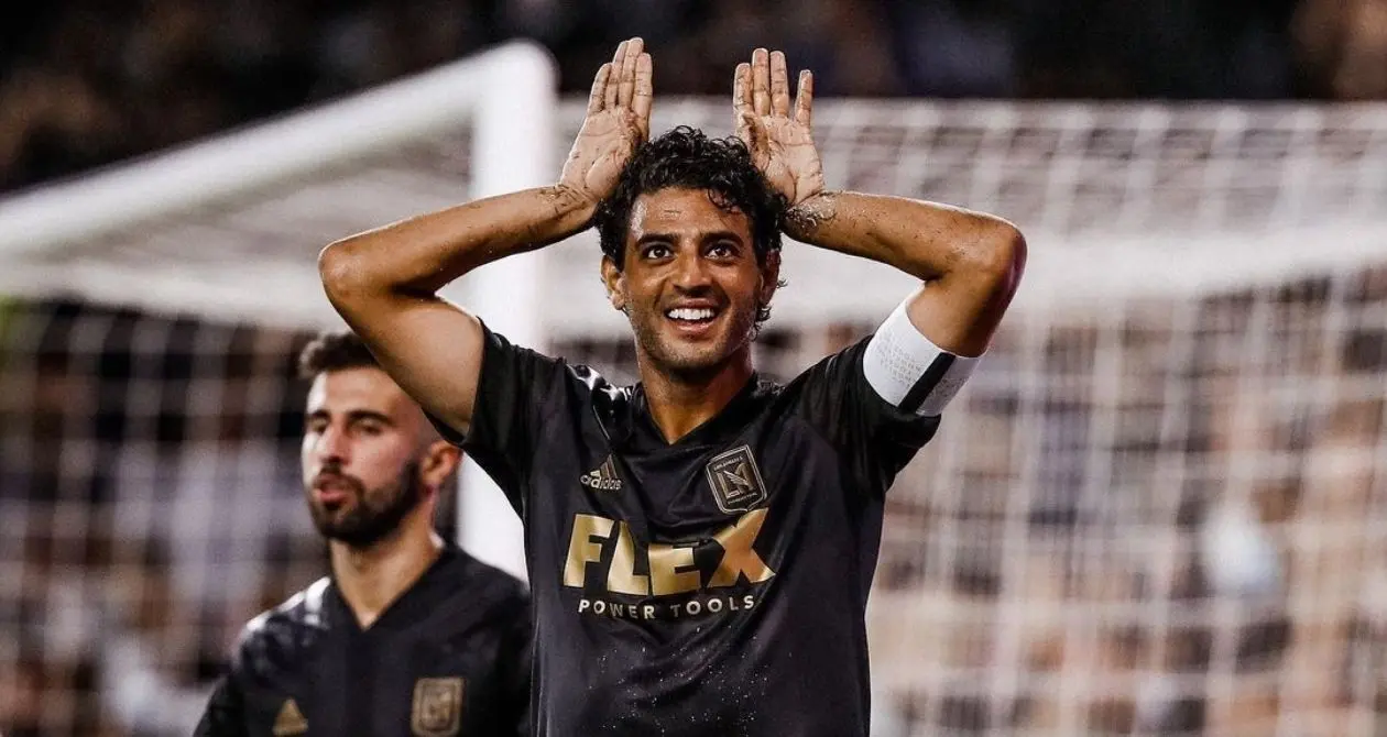 Vela celebra un gol con LAFC - @carlosv11_