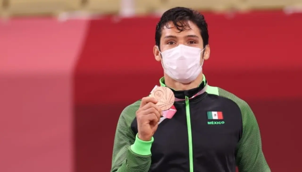 Eduardo Ávila suma cuatro medallas en Juegos Paralímpicos-@Conade