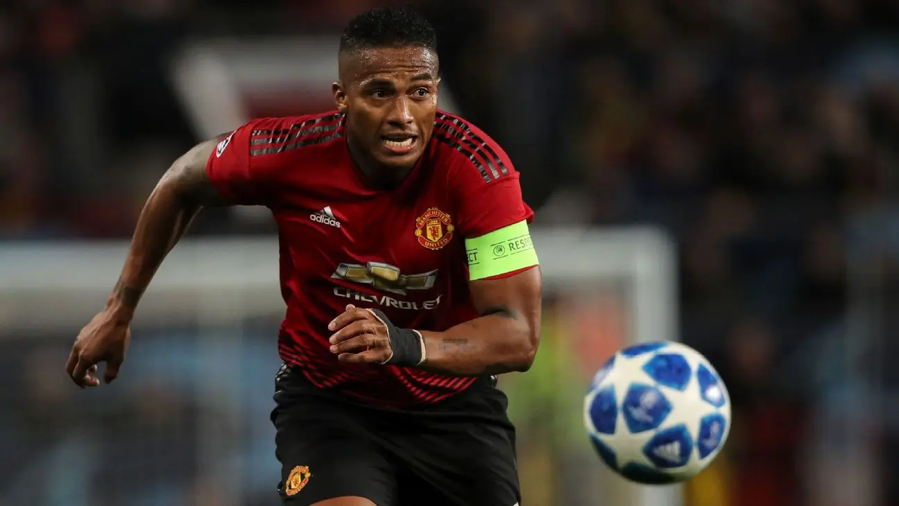 Valencia solo portó una temporada el dorsal 7-@antoniovalencia25
