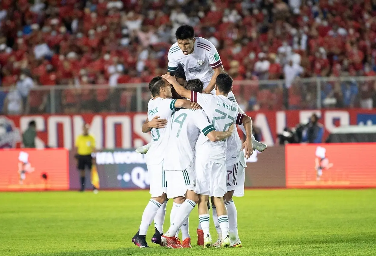 El Tri encabeza el octagonal final rumbo a Qatar 2022 con siete unidades de nueve posibles. Foto: Twitter Miseleccionmx.