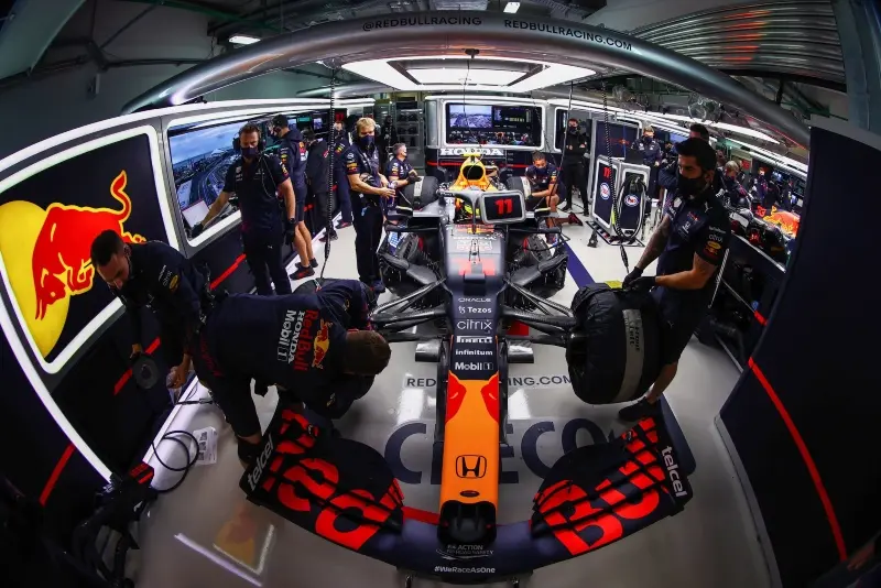 'Checo' Pérez habló sobre los problemas que tuvo con el monoplaza (@SChecoPerez)