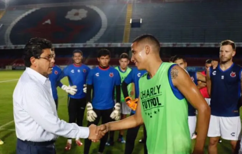 Kuri pidió el préstamo para salvar a Veracruz en 2018 (FB: Club Deportivo Veracruz)