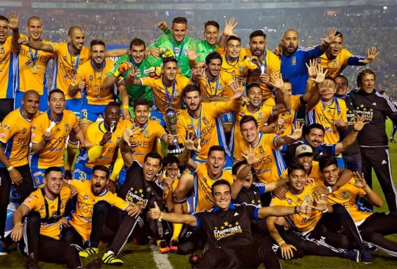 Exjugador de la Liga MX suplir&iacute;a a Ra&uacute;l Jim&eacute;nez en los Wolves