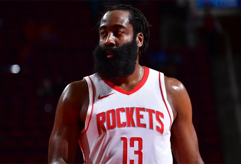 Harden, Irving y otras estrellas de la NBA que se pelearon con sus equipos Harden, Irving y otras estrellas de la NBA que se pelearon con sus equipos
