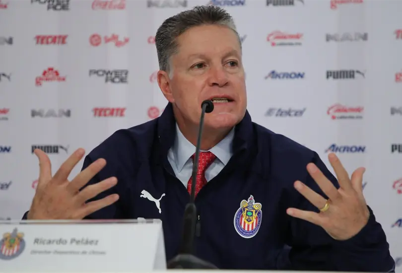 Peláez manda mensaje a Gallito y Chofis, tras quejarse de sus castigos Peláez manda mensaje a Gallito y Chofis, tras quejarse de sus castigos