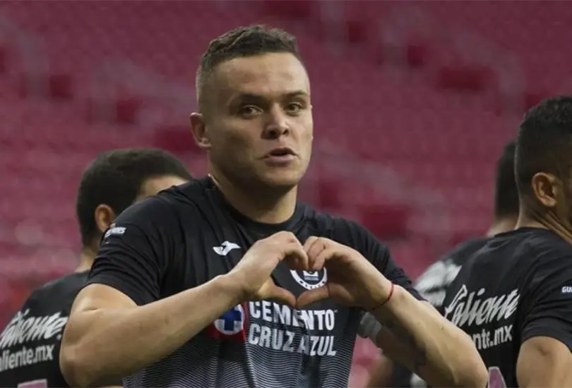 Tito Villa critica a Cabecita Rodr&iacute;guez y a Cruz Azul