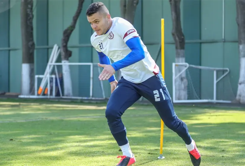 Cabecita no fue castigado; Reynoso revela por qu&eacute; no fue titular