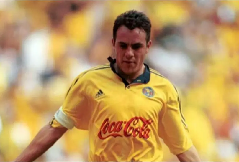 El d&iacute;a que el t&iacute;o de Santiago Solari rechaz&oacute; a Cuauht&eacute;moc Blanco