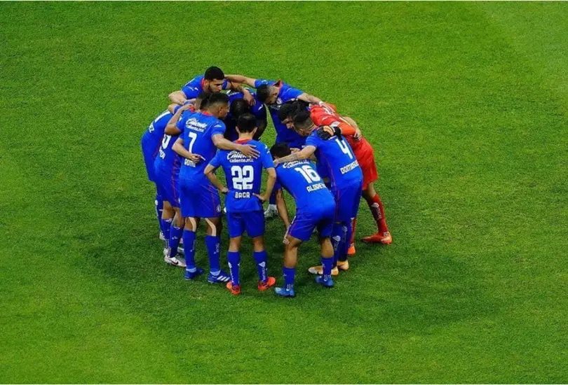 Cruz Azul busca un defensa y llegar&iacute;a de un club importante de Brasil