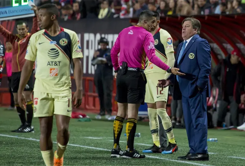 &Aacute;rbitros que fueron castigados por perjudicar al Am&eacute;rica con una decisi&oacute;n