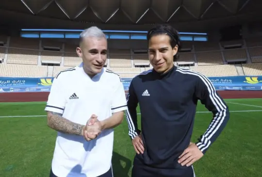 Diego Lainez pierde contra youtuber en retos de futbol Diego Lainez pierde contra youtuber en retos de futbol