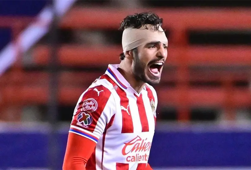 Pollo Briseño cree exagerado el hablar de una crisis en Chivas Pollo Briseño cree exagerado el hablar de una crisis en Chivas