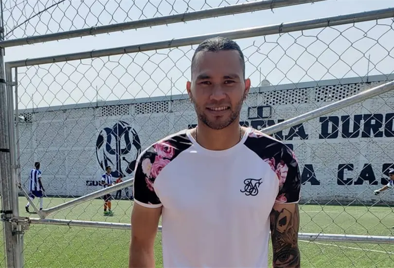 Gullit Peña genera malentendido entre clubes de El Salvador Gullit Peña genera malentendido entre clubes de El Salvador