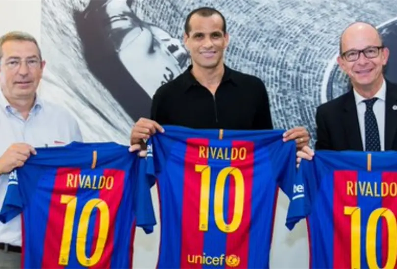 Barcelona podr&iacute;a perder su grandeza como el Milan: advierte Rivaldo