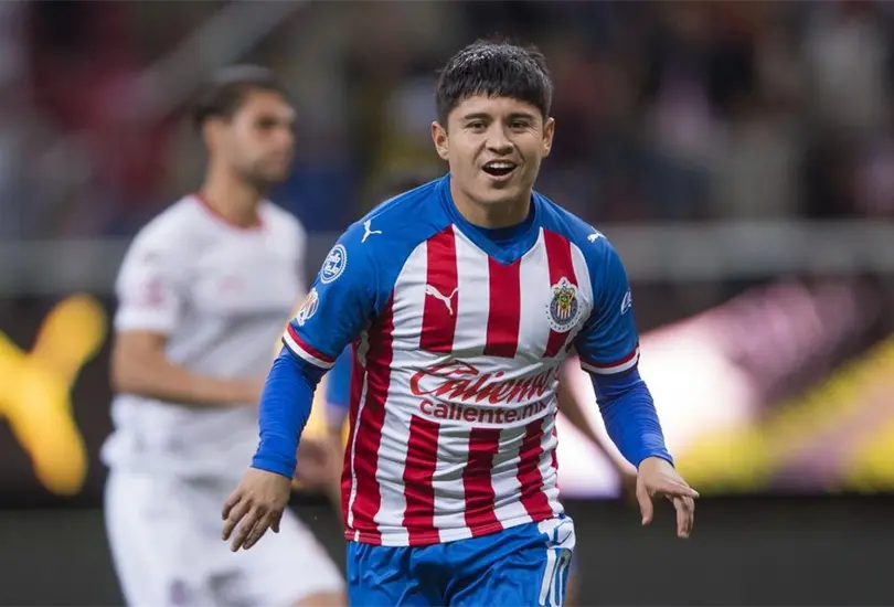 Chivas no registra a La Chofis; tiene tres semanas para venderlo