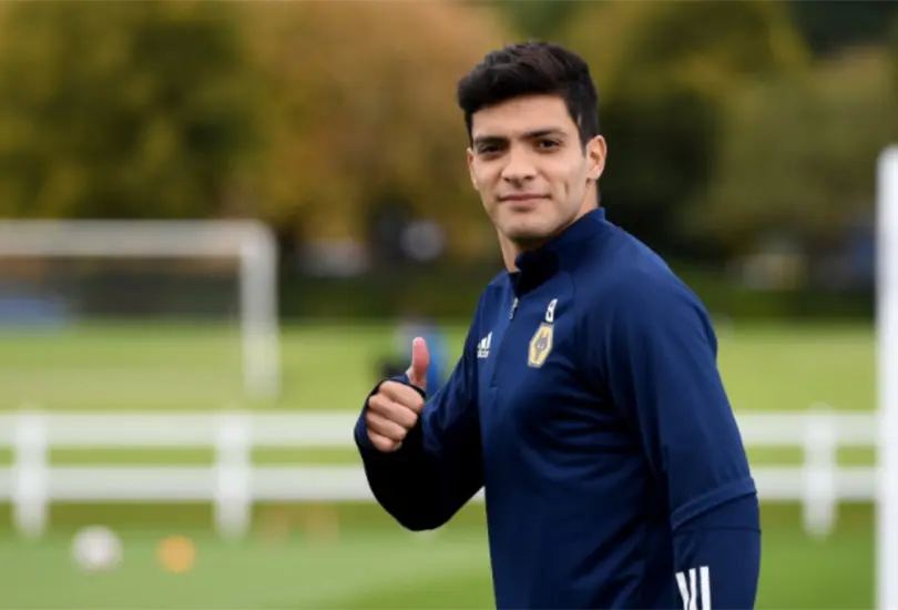 Raúl Jiménez se reintegra con los Wolves tras cirugía de cráneo Raúl Jiménez se reintegra con los Wolves tras cirugía de cráneo