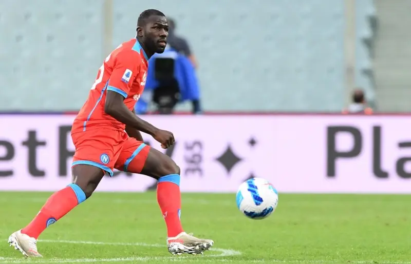 Koulibaly pidió que los racistas queden fuera de los eventos deportivos (@kkoulibaly26)