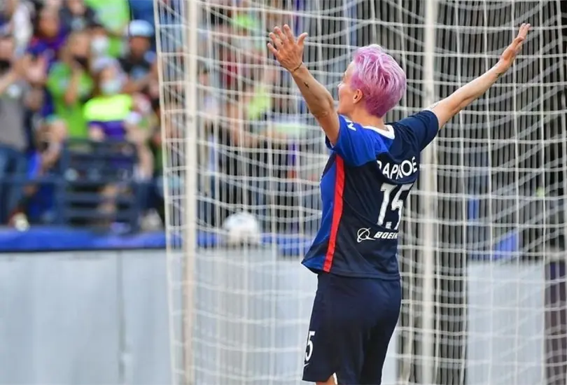 Futbol femenil de EU suspende sus partidos por un escándalo sexual Futbol femenil de EU suspende sus partidos por un escándalo sexual