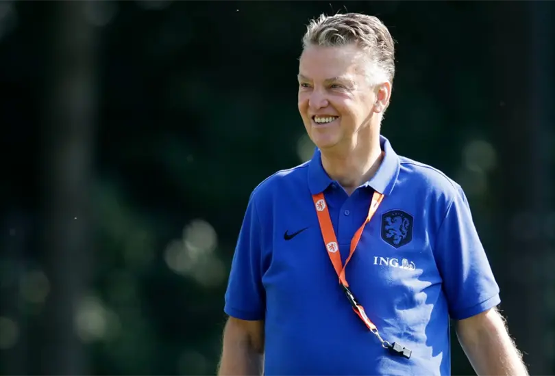 Van Gaal defiende a Koeman: El Barça culpa a los extranjeros cuando todo va mal Van Gaal defiende a Koeman: El Barça culpa a los extranjeros cuando todo va mal
