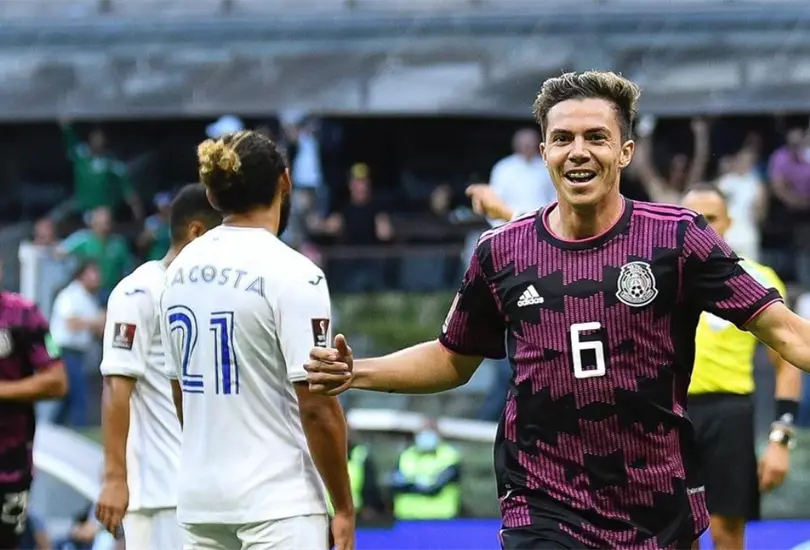 A C&oacute;rdova le gusta que haya competencia interna en el Tricolor