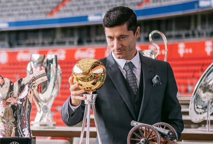 Robert Lewandowski dice que por sus logros puede ganar el Bal&oacute;n de Oro