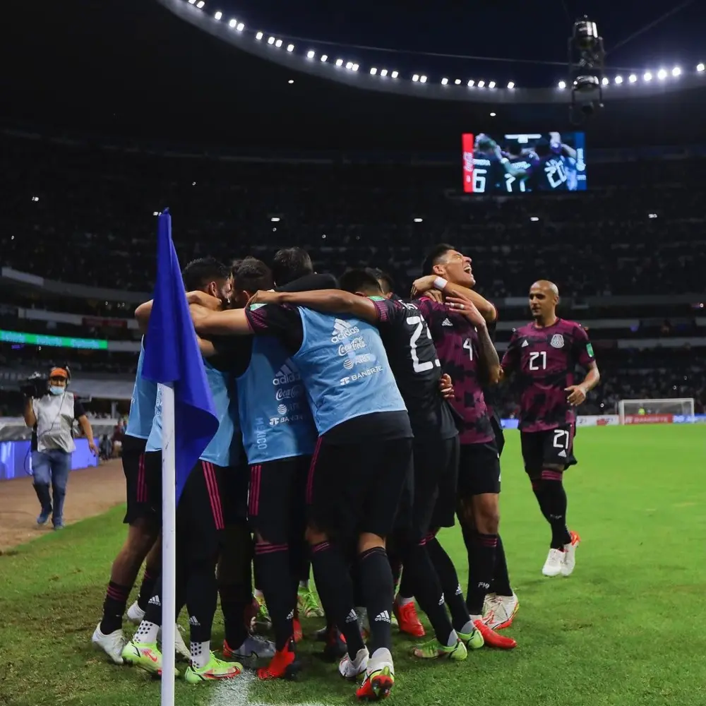 Los jugadores de la Selección Mexicana celebran un gol durante el juego ante Honduras. (instagram @miseleccionmx)