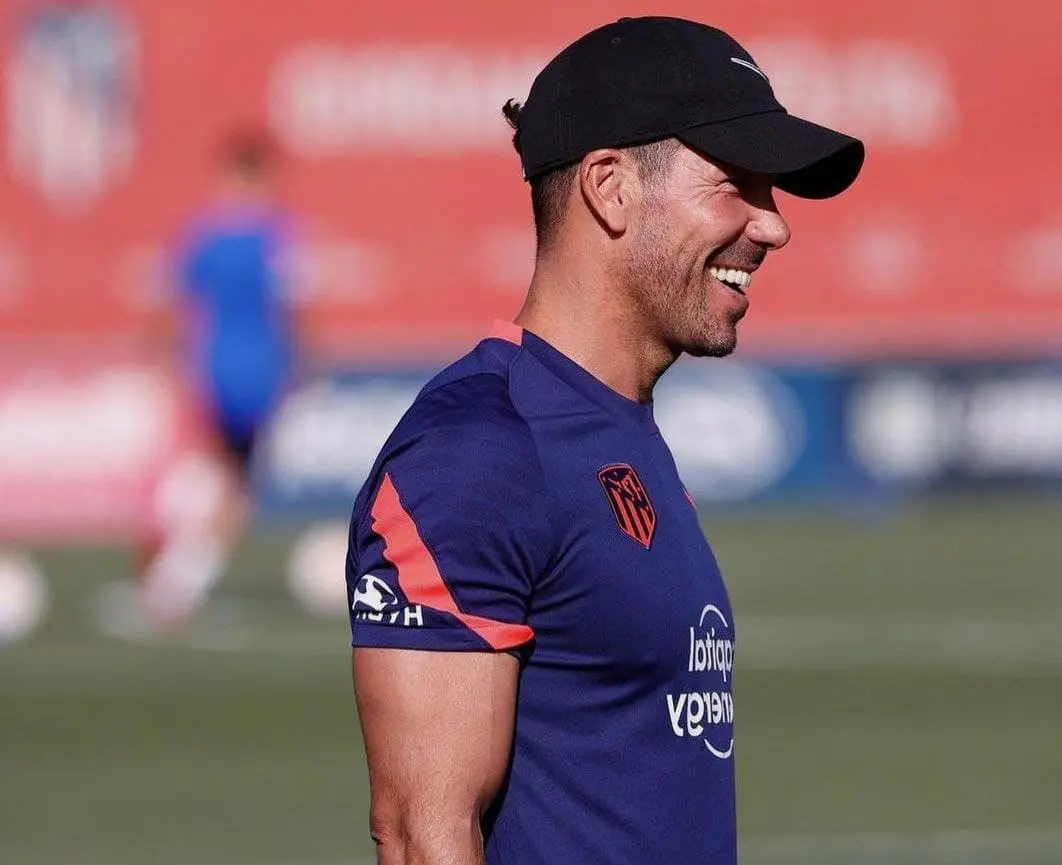 El técnico pudo tener a uno de los mejores jugadores a su mando (Instagram - @simeone)