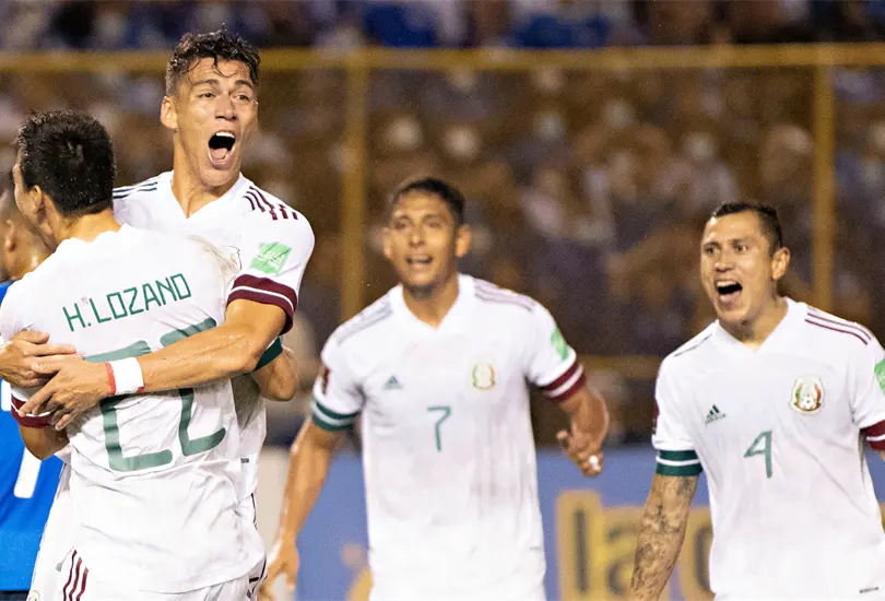 El gol de Moreno que adelanta a M&eacute;xico en el Cuscatl&aacute;n