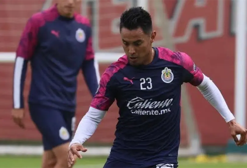 Gallito Vázquez asegura que en Chivas nadie le brindó confianza Gallito Vázquez asegura que en Chivas nadie le brindó confianza
