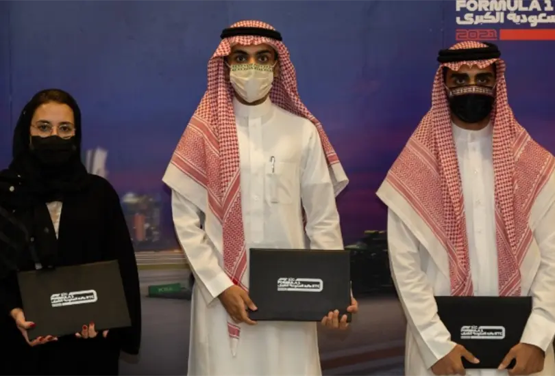 Causa revuelo c&oacute;digo de vestimenta para mujeres en GP de Arabia Saudita