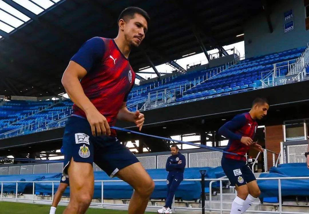 Jesús Molina se ha consolidado como un pilar en Chivas (Instagram - @chivas)