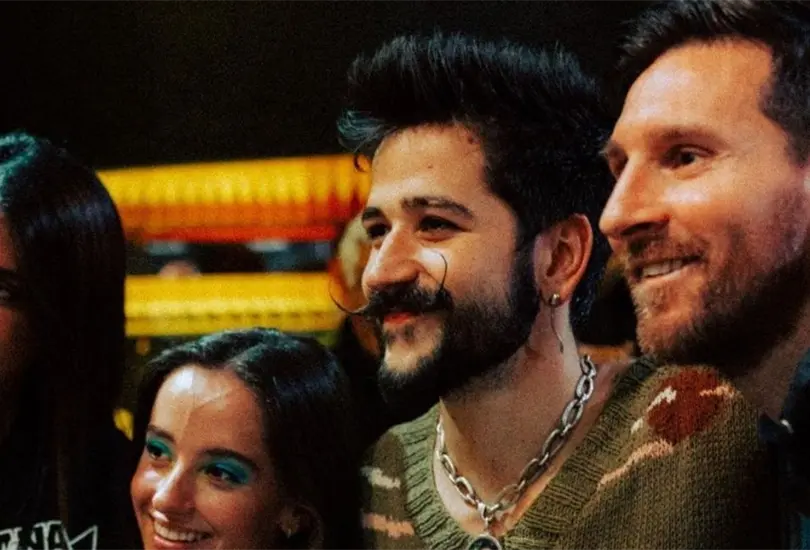 Messi y Antonella Roccuzzo asisten al concierto de Camilo en Par&iacute;s
