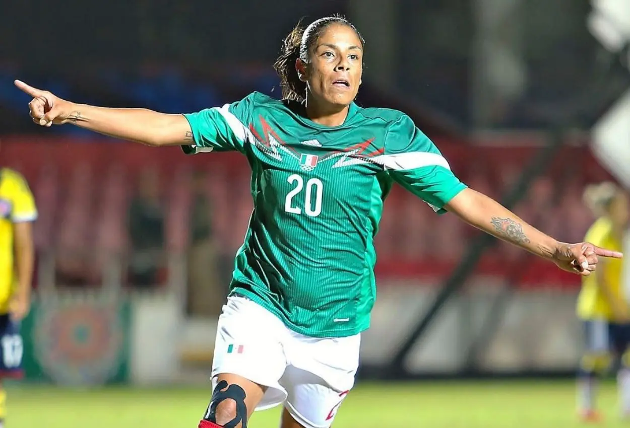 Maribel Domínguez en 2004 fichó por el Celaya, pero la FIFA no avaló el movimiento y no pudo debutar. Foto: Instagram miseleccionfem.