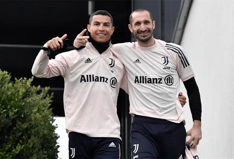 Chiellini critica la salida tardía de CR7 de la Juventus: Se hubiera ido antes Chiellini critica la salida tardía de CR7 de la Juventus: Se hubiera ido antes