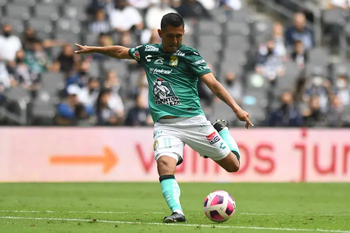Elías Hernández contra Rayados en el BBVA - ligamx.net
