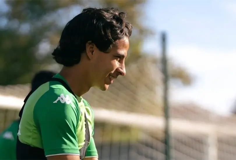 Se me puso la piel chinita, dice Lainez tras aplausos en su regreso con el Betis