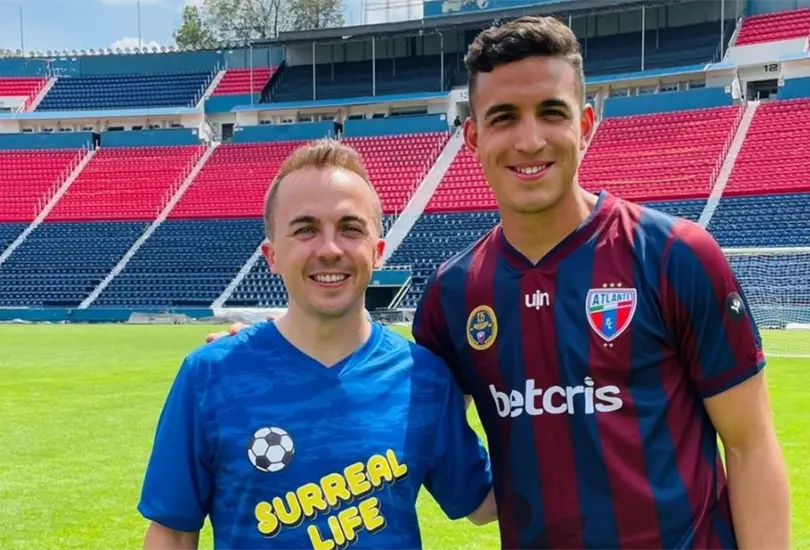 Frankie Muniz, protagonista de Malcolm el de en Medio, jug&oacute; en el estadio del Atlante