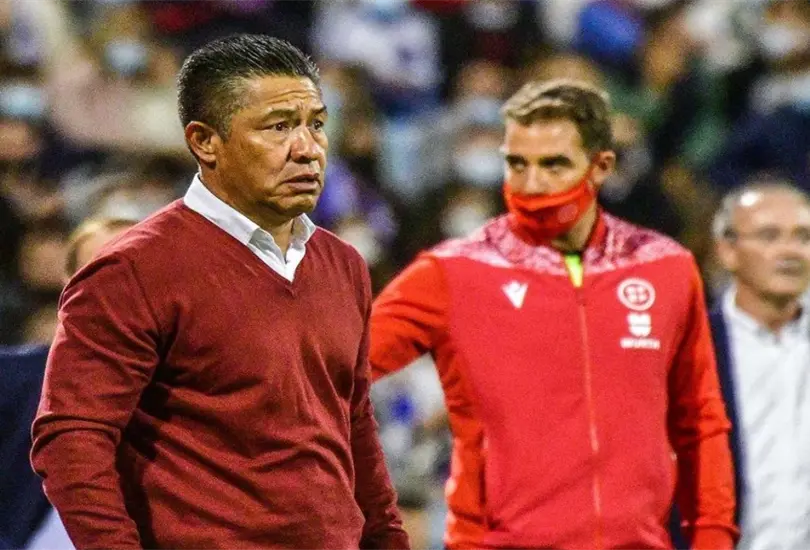 Aficionados de Chivas y Rayados candidatean a Ambriz para sus equipos Aficionados de Chivas y Rayados candidatean a Ambriz para sus equipos
