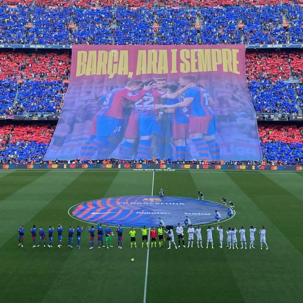 La afición culé acudió al Camp Noy a apoyar al Barcelona ante el Real Madrid. (Instagram @carles5puyol)