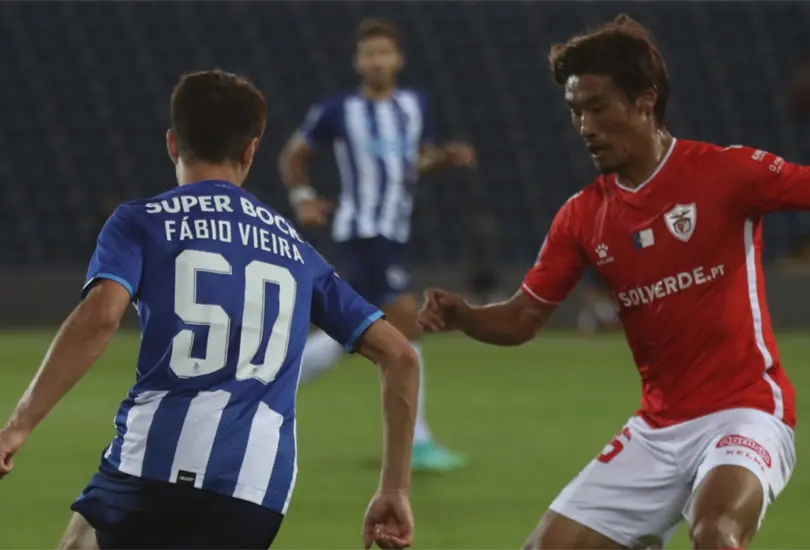 &iexcl;Fracaso! Porto, con Tecatito en cancha, es eliminado por Santa Clara, pen&uacute;ltimo en liga