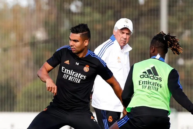 Ancelotti afirma que no tiene favoritos en el conjunto 'blanco' (FB: Real Madrid C.F.)