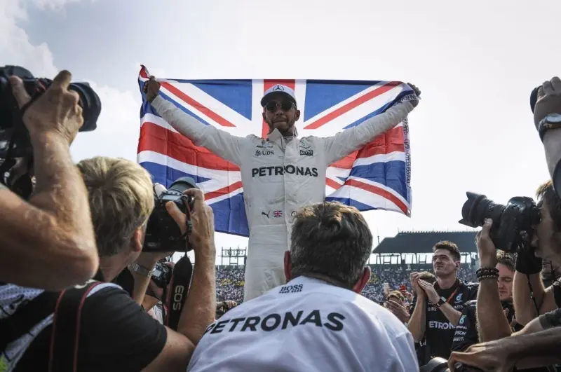 Lewis Hamilton no ganó el GP de México 2017, pero se coronó en el campeonato mundial de pilotos (Diego Simón Sánchez-Cuartoscuro)