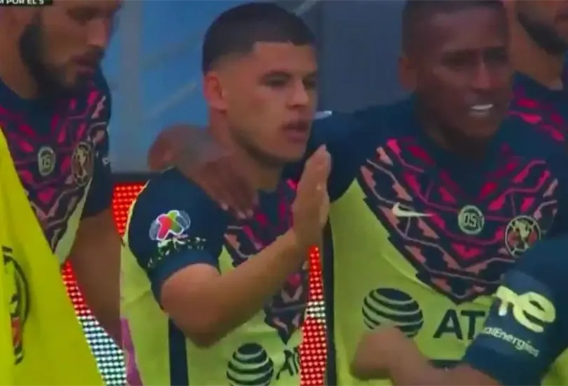 Richard Sánchez marca GOLAZO tras grave error de Jerónimo Rodríguez Richard Sánchez marca GOLAZO tras grave error de Jerónimo Rodríguez