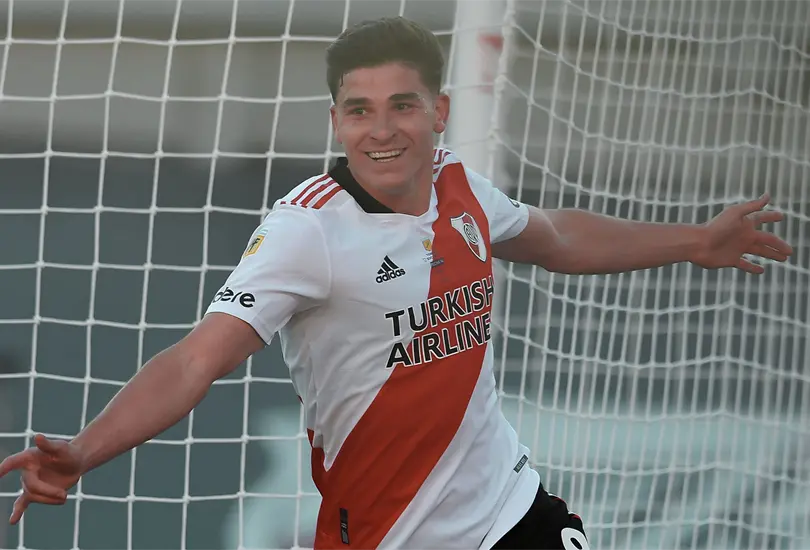 Juli&aacute;n &Aacute;lvarez, el delantero sensaci&oacute;n de River Plate que rechaz&oacute; el Real Madrid