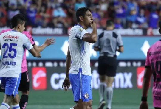 Golazo de Luis Romo y gran atajada de Jesús Corona definen victoria de Cruz Azul